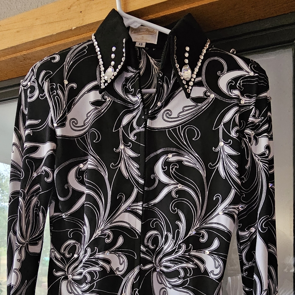 XS Show Shirt Black And Whit